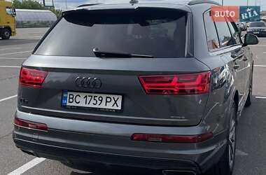 Внедорожник / Кроссовер Audi Q7 2018 в 