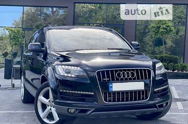 Позашляховик / Кросовер Audi Q7 2013 в Ужгороді