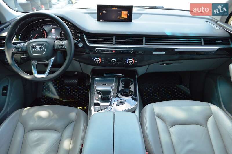 Позашляховик / Кросовер Audi Q7 2016 в Одесі