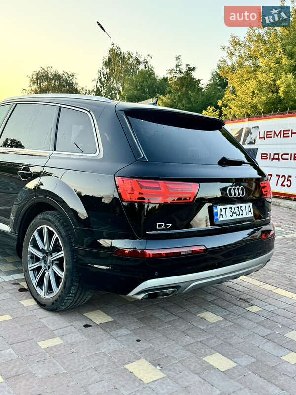 Внедорожник / Кроссовер Audi Q7 2016 в Городенке