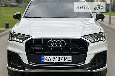 Внедорожник / Кроссовер Audi Q7 2020 в Киеве