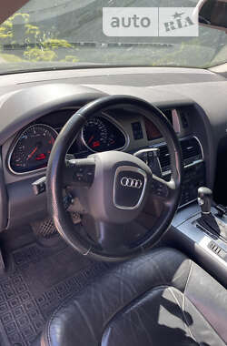 Позашляховик / Кросовер Audi Q7 2006 в Києві