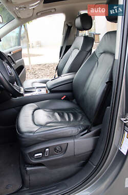 Позашляховик / Кросовер Audi Q7 2015 в 