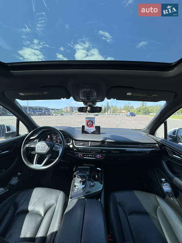 Позашляховик / Кросовер Audi Q7 2016 в Кривому Розі
