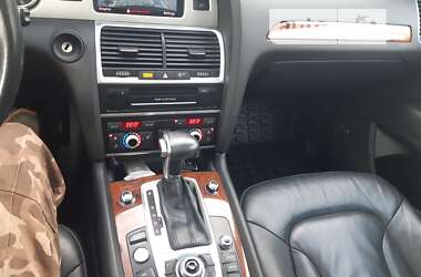 Позашляховик / Кросовер Audi Q7 2015 в 