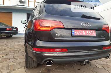 Позашляховик / Кросовер Audi Q7 2015 в 