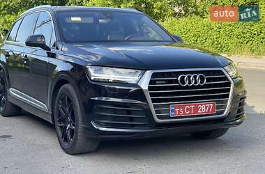 Внедорожник / Кроссовер Audi Q7 2016 в 