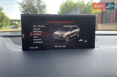Внедорожник / Кроссовер Audi Q7 2016 в 
