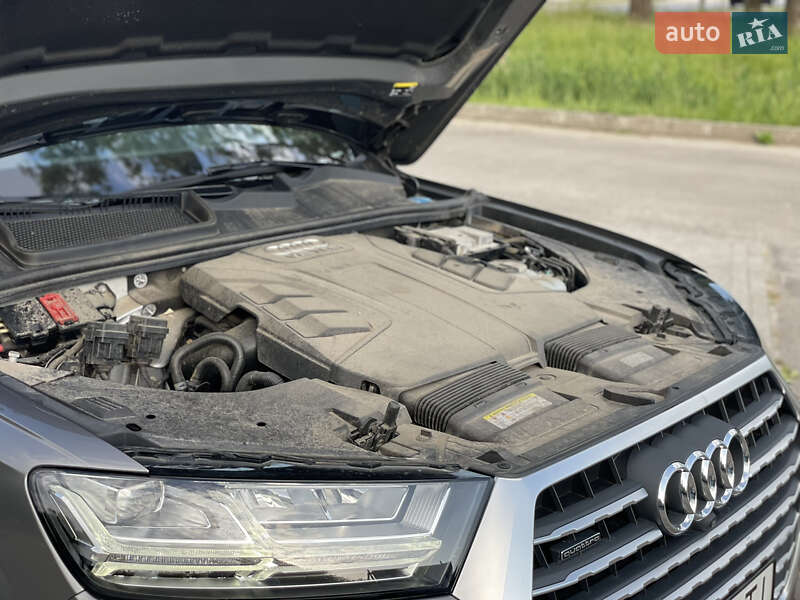 Позашляховик / Кросовер Audi Q7 2017 в Львові