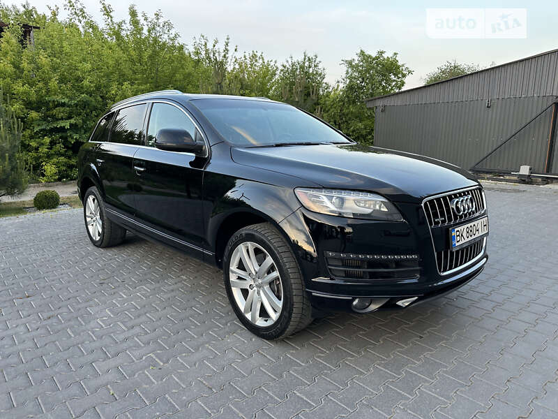 Позашляховик / Кросовер Audi Q7 2015 в Рівному