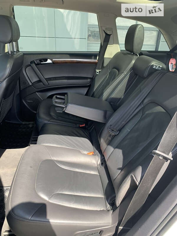 Внедорожник / Кроссовер Audi Q7 2015 в Львове