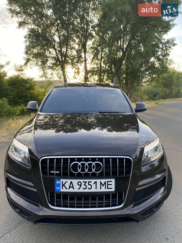 Позашляховик / Кросовер Audi Q7 2012 в Каневі