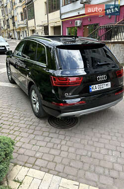 Внедорожник / Кроссовер Audi Q7 2015 в Киеве