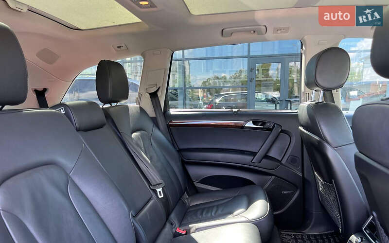 Позашляховик / Кросовер Audi Q7 2013 в Львові