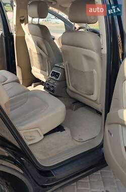 Внедорожник / Кроссовер Audi Q7 2012 в 