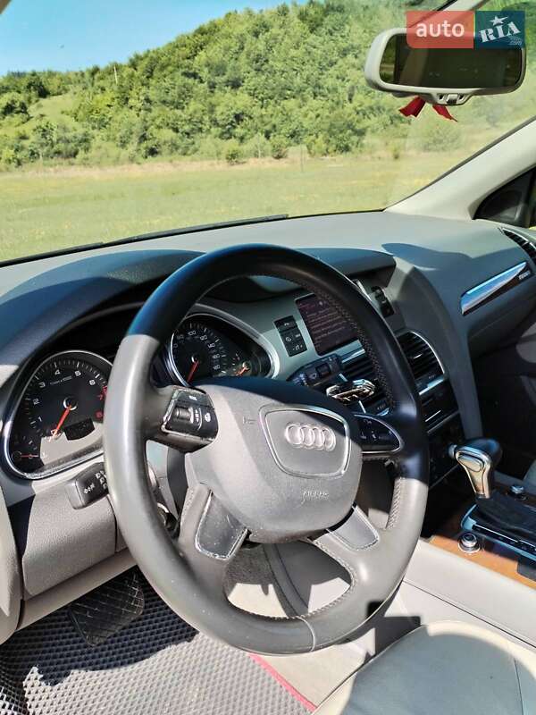Внедорожник / Кроссовер Audi Q7 2013 в Великом Березном