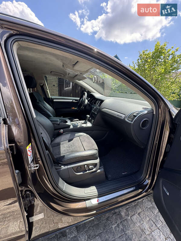 Внедорожник / Кроссовер Audi Q7 2011 в Днепре