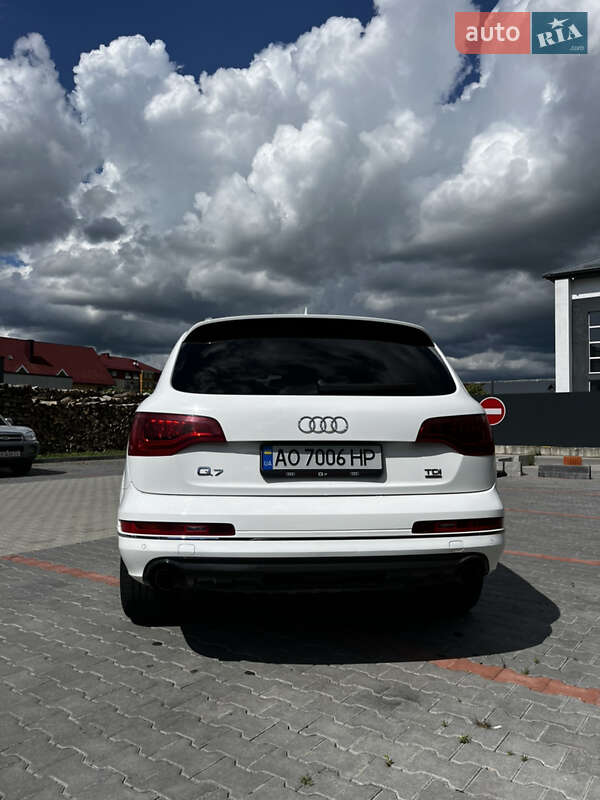 Позашляховик / Кросовер Audi Q7 2010 в Мукачевому