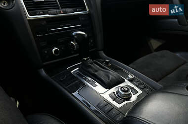 Внедорожник / Кроссовер Audi Q7 2010 в 