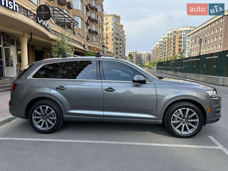 Внедорожник / Кроссовер Audi Q7 2017 в Киеве