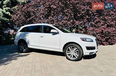 Внедорожник / Кроссовер Audi Q7 2015 в 