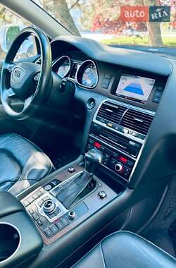 Внедорожник / Кроссовер Audi Q7 2015 в 