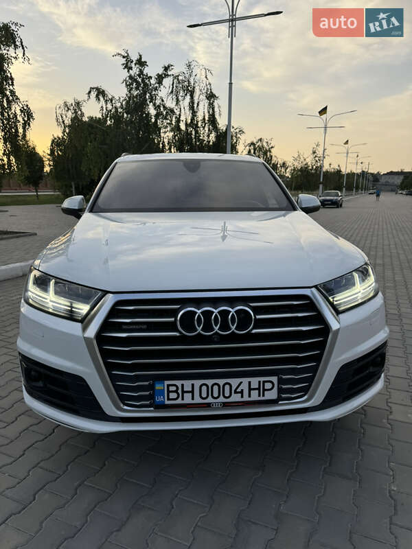 Позашляховик / Кросовер Audi Q7 2015 в Ізмаїлі