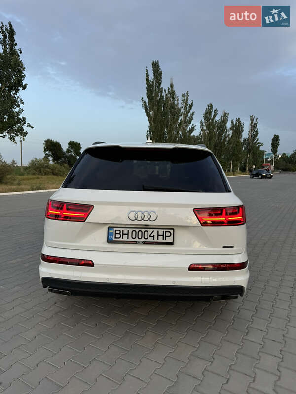 Позашляховик / Кросовер Audi Q7 2015 в Ізмаїлі
