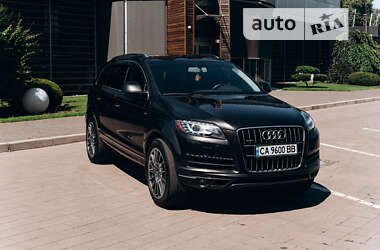 Позашляховик / Кросовер Audi Q7 2015 в Києві