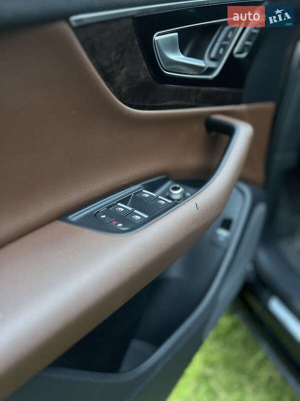 Позашляховик / Кросовер Audi Q7 2016 в Фастові