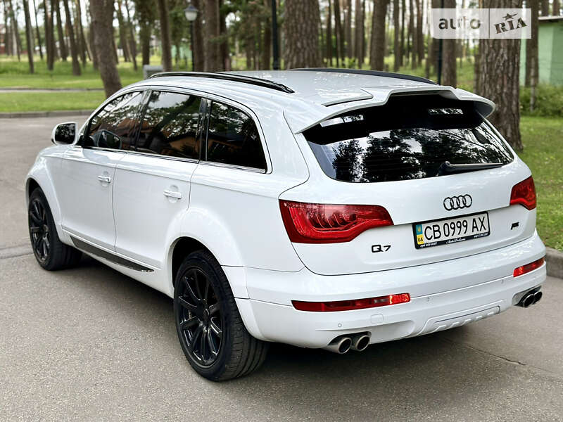 Внедорожник / Кроссовер Audi Q7 2013 в Чернигове