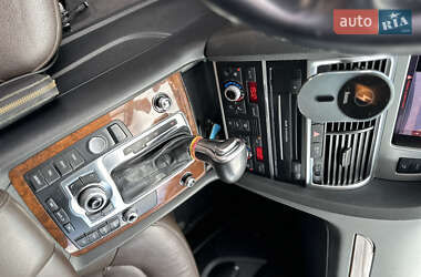 Позашляховик / Кросовер Audi Q7 2012 в 