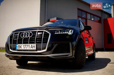 Внедорожник / Кроссовер Audi Q7 2019 в Ровно