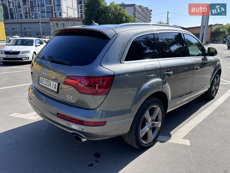 Внедорожник / Кроссовер Audi Q7 2013 в Ужгороде