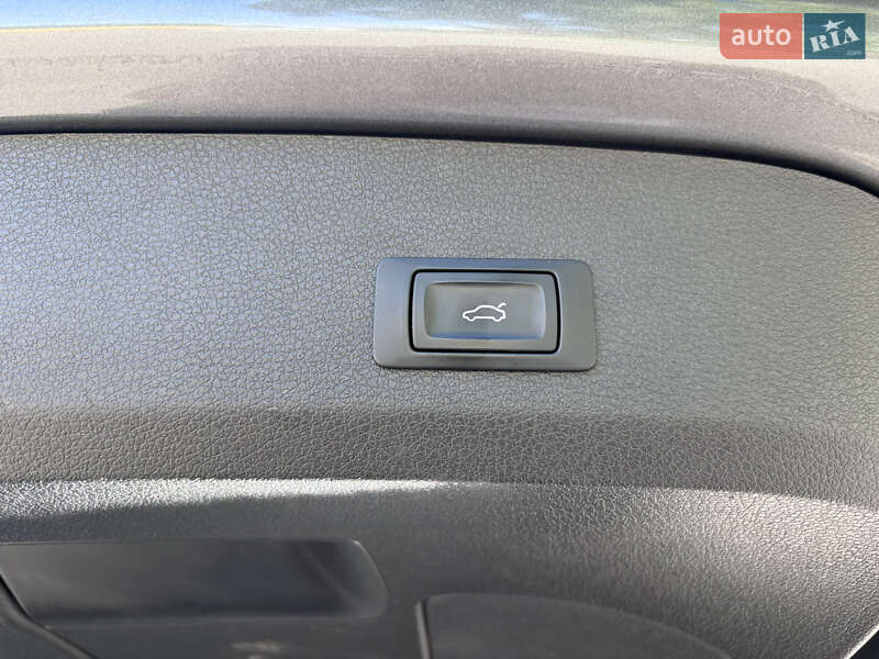 Внедорожник / Кроссовер Audi Q7 2013 в Ужгороде