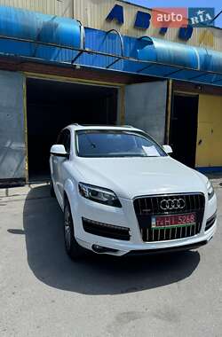 Позашляховик / Кросовер Audi Q7 2014 в 