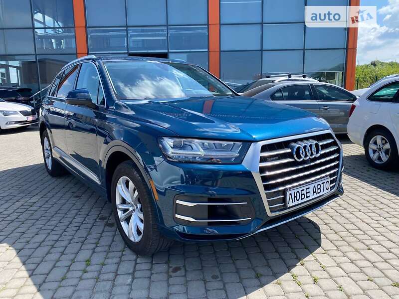 Audi Q7 