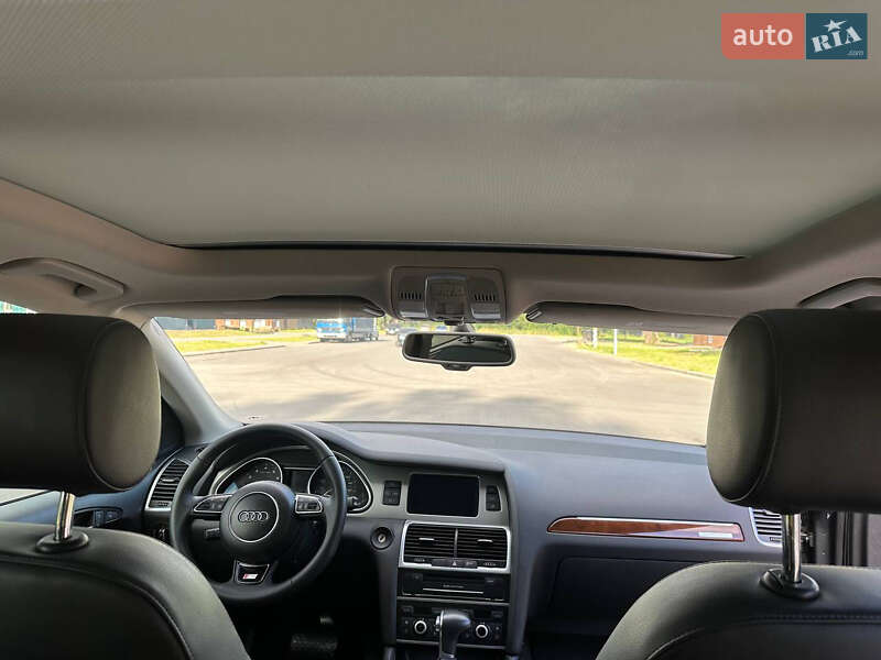 Позашляховик / Кросовер Audi Q7 2015 в Чернігові