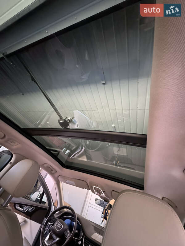 Позашляховик / Кросовер Audi Q7 2017 в Одесі