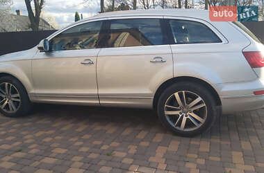 Позашляховик / Кросовер Audi Q7 2010 в Сторожинці