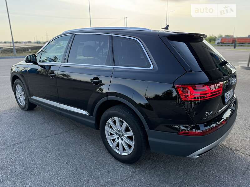 Внедорожник / Кроссовер Audi Q7 2016 в Днепре