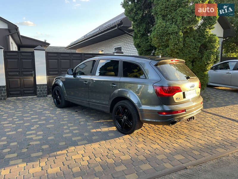 Позашляховик / Кросовер Audi Q7 2015 в Черкасах