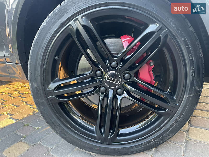 Позашляховик / Кросовер Audi Q7 2015 в Черкасах