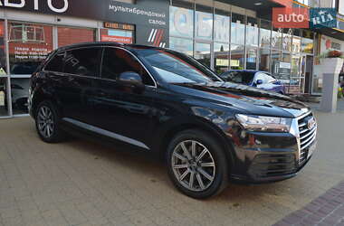 Внедорожник / Кроссовер Audi Q7 2018 в 