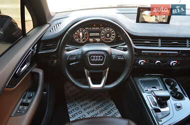 Внедорожник / Кроссовер Audi Q7 2018 в 