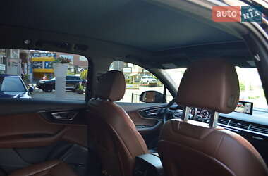 Внедорожник / Кроссовер Audi Q7 2018 в 