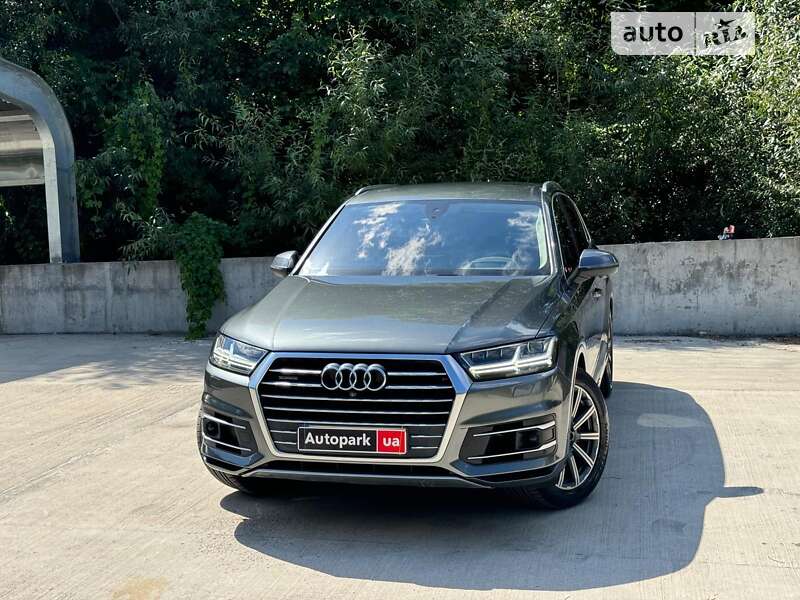 Внедорожник / Кроссовер Audi Q7 2018 в Киеве