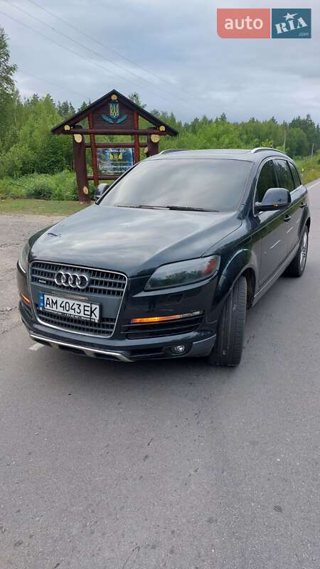 Позашляховик / Кросовер Audi Q7 2006 в Олевську