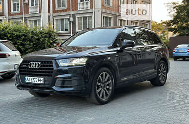 Внедорожник / Кроссовер Audi Q7 2017 в Киеве