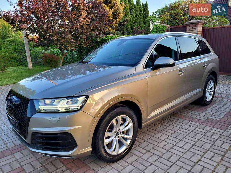 Позашляховик / Кросовер Audi Q7 2017 в Запоріжжі